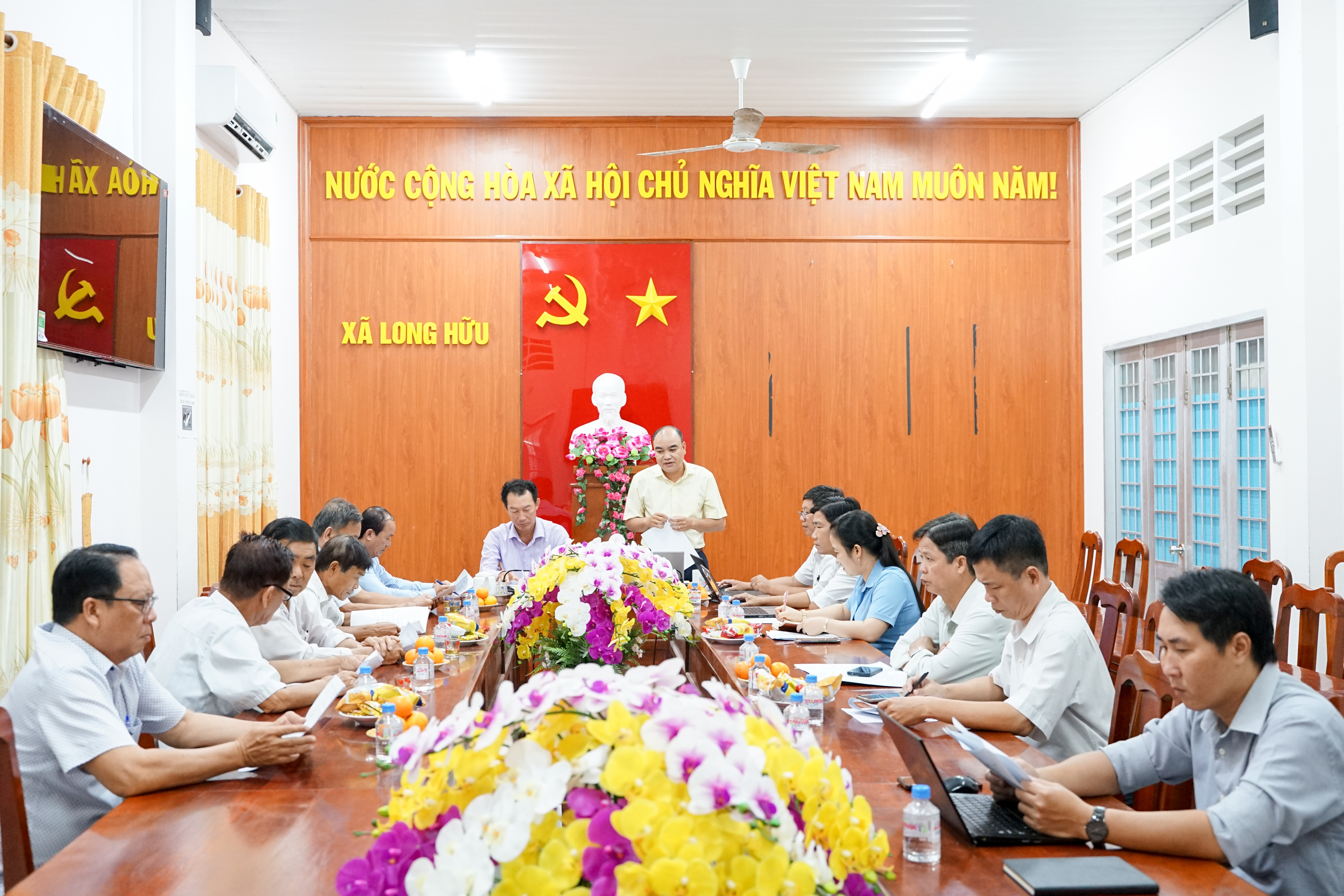 Xã Long Hữu lấy ý kiến cán bộ hưu trí về phương án sắp xếp, đặt tên ấp