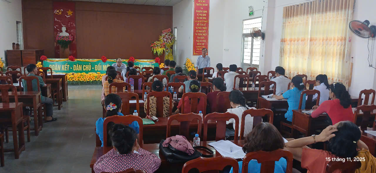 Xã Long Hữu tổ chức Hội nghị triển khai tuyên truyền, vận động người dân tham gia bảo hiểm y tế, bảo hiểm xã hội