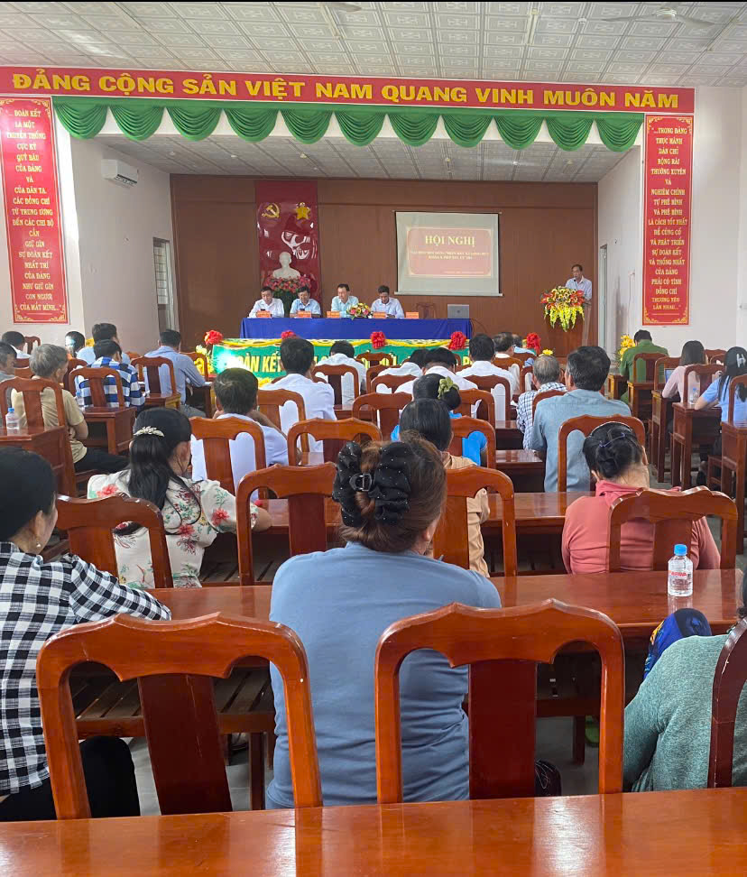 ĐẠI BIỂU HỘI ĐỒNG NHÂN DÂN XÃ LONG HỮU KHÓA X TIẾP XÚC CỬ TRI TRƯỚC KỲ HỌP THƯỜNG LỆ CUỐI NĂM 2025
