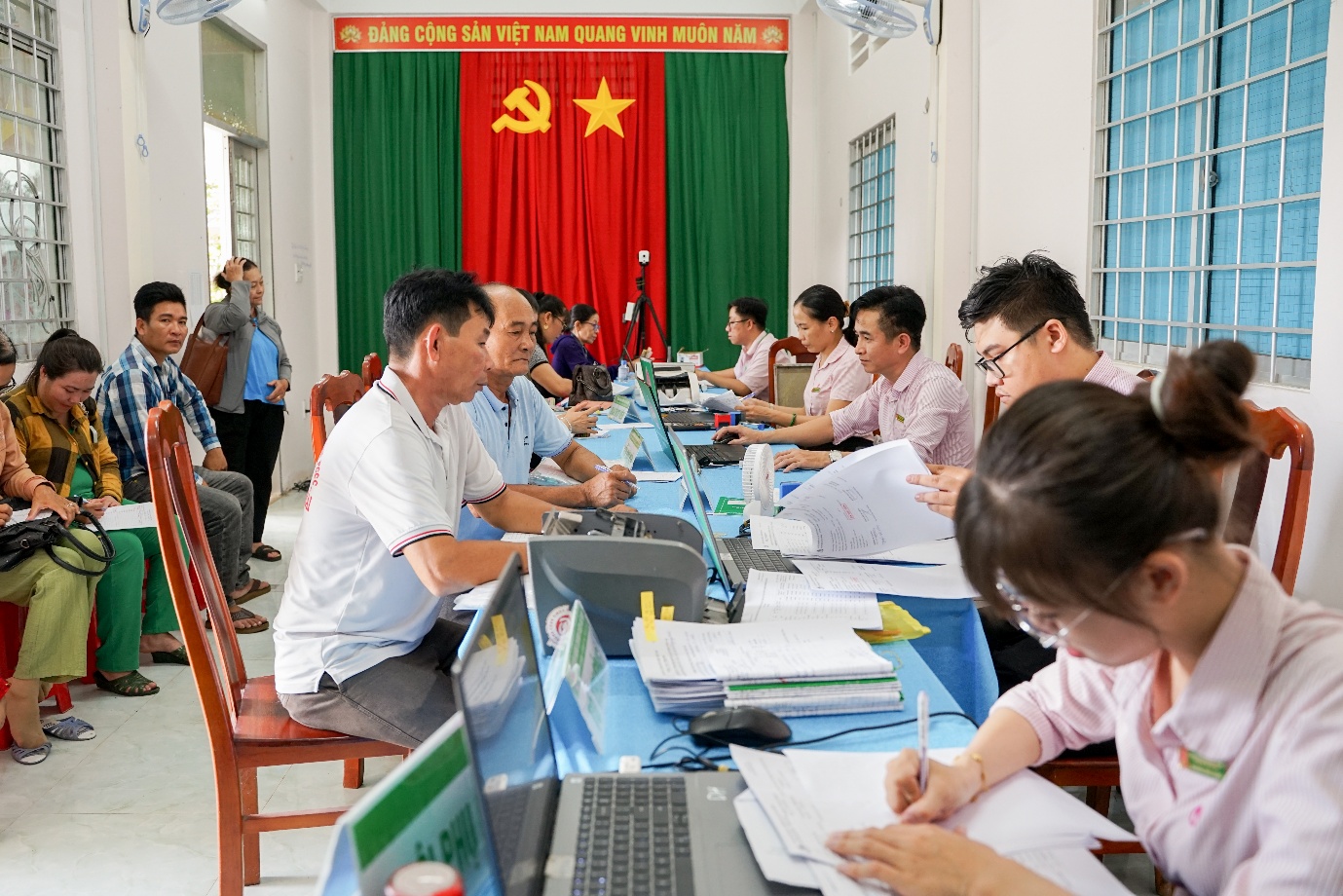 Điểm giao dịch xã Long Hữu – đưa nguồn vốn chính sách đến gần người dân