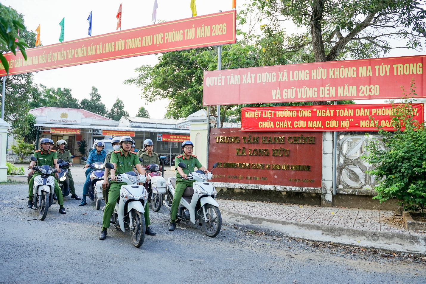 Công an xã Long Hữu tổ chức diễu hành hưởng ứng “Ngày toàn dân phòng cháy, chữa cháy, cứu nạn, cứu hộ” 04/10