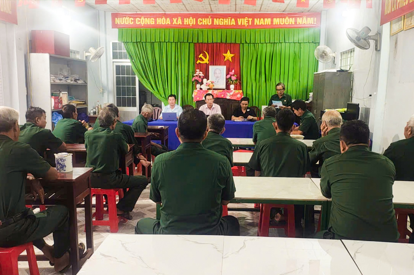 Lãnh đạo Đảng ủy xã Long Hữu dự sinh hoạt Chi hội Cựu chiến binh Ấp 14 tháng 10/2026