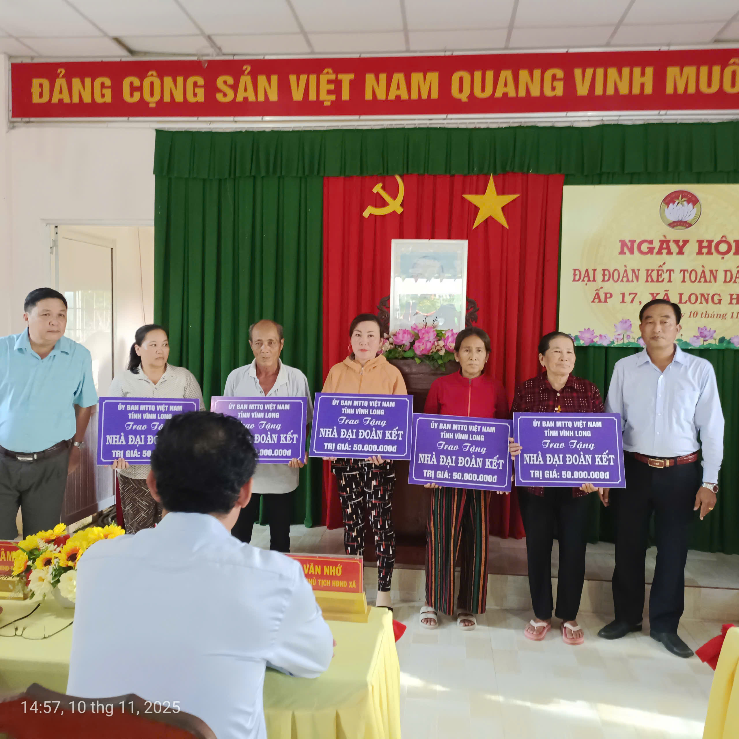Ủy ban MTTQ Việt Nam xã Long Hữu tổ chức điểm “Ngày hội Đại đoàn kết toàn dân tộc” tại ấp 17